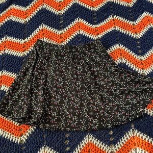 Cotton on floral mini skirt size M